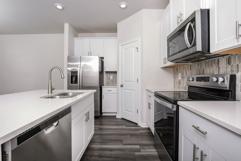 1,800/Mo, 217 Brook Farm Ln Fuquay Varina, NC 27526 Kitchen View 2