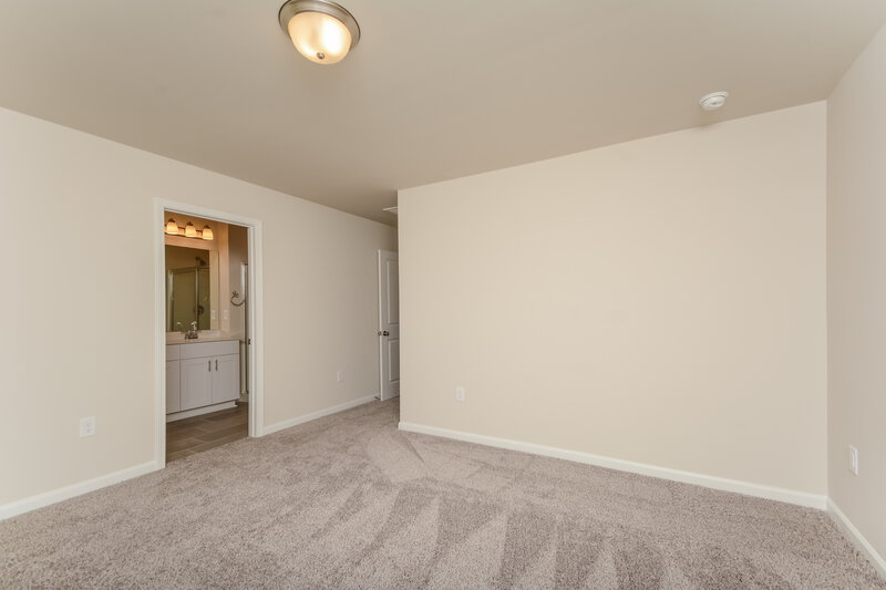 2,015/Mo, 217 Brook Farm Ln Fuquay Varina, NC 27526 Main Bedroom View