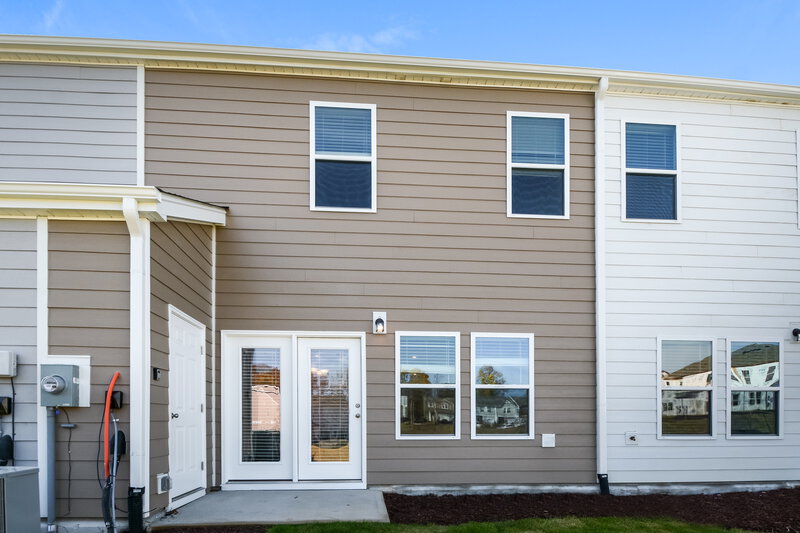 2,015/Mo, 217 Brook Farm Ln Fuquay Varina, NC 27526 Rear View