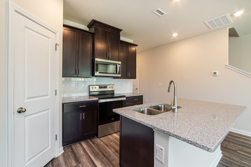 1,790/Mo, 921 Field Ivy Dr Fuquay Varina, NC 27526 Kitchen View 2