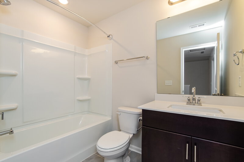 1,790/Mo, 921 Field Ivy Dr Fuquay Varina, NC 27526 Bathroom View