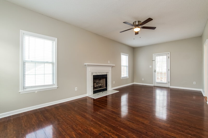 2,080/Mo, 6820 Coventry Ridge Rd Raleigh, NC 27616 Living Room View 2