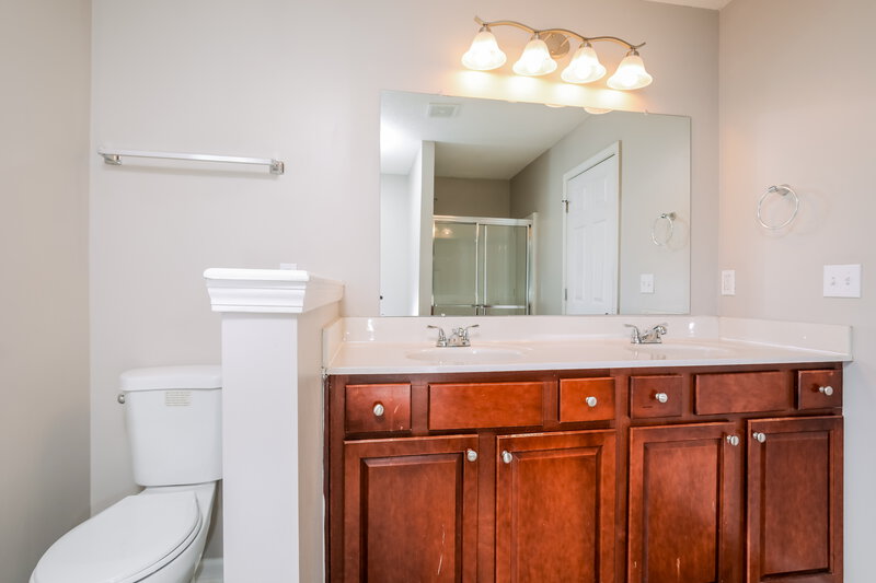 3,150/Mo, 8524 Bratt Ave Wake Forest, NC 27587 Main Bathroom View