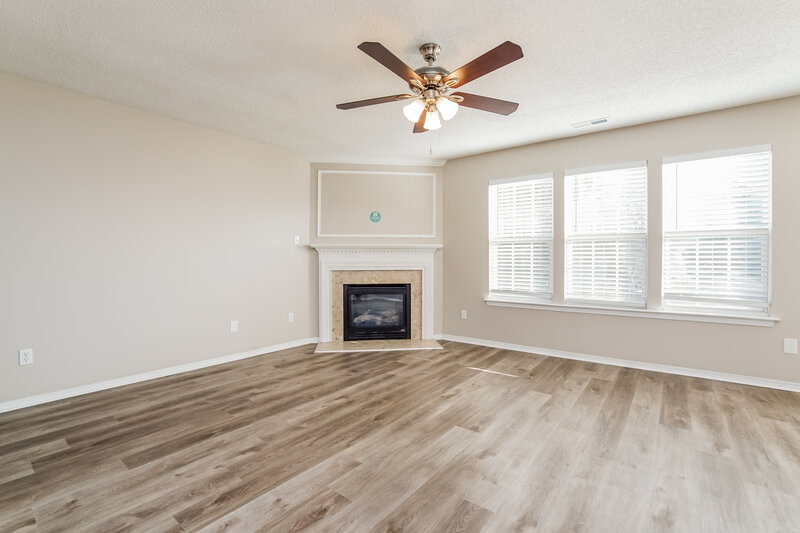 1,900/Mo, 1024 Penncross Dr Raleigh, NC 27610 Living Room View