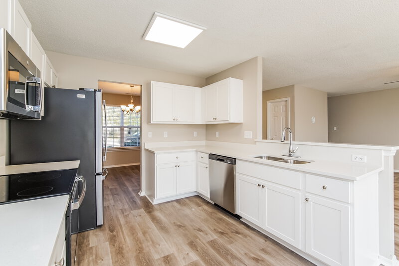 1,900/Mo, 1024 Penncross Dr Raleigh, NC 27610 Kitchen View