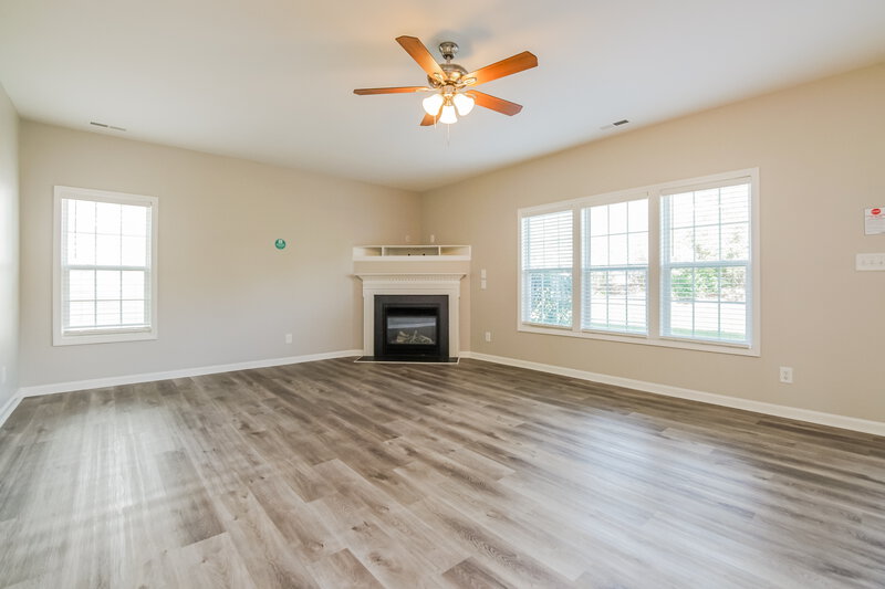 2,250/Mo, 8112 Rolling Glenn Dr Raleigh, NC 27616 Misc View