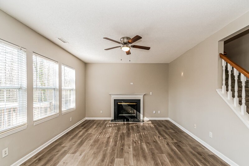 1,865/Mo, 6805 Coventry Ridge Rd Raleigh, NC 27616 Living Room View