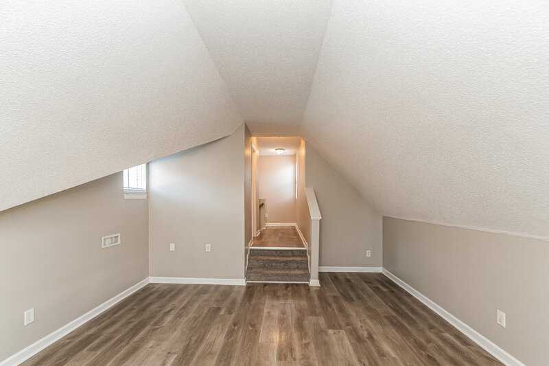 1,865/Mo, 6805 Coventry Ridge Rd Raleigh, NC 27616 Loft View