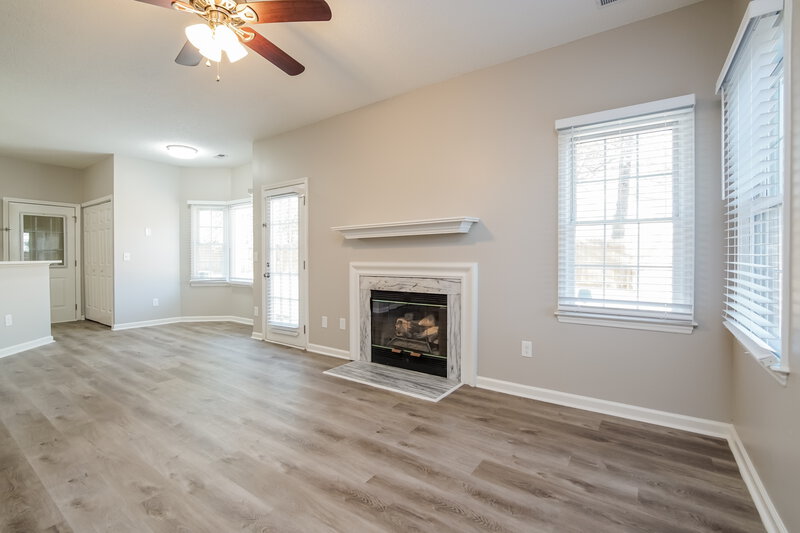 1,970/Mo, 4513 River Edge Dr Raleigh, NC 27604 Living Room View 2