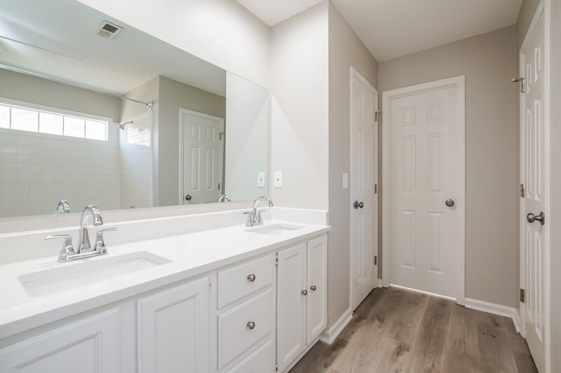 1,970/Mo, 4513 River Edge Dr Raleigh, NC 27604 Main Bathroom View