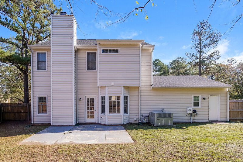 1,970/Mo, 4513 River Edge Dr Raleigh, NC 27604 Rear View