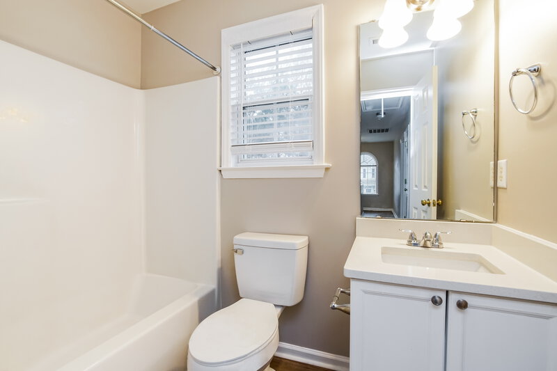 1,920/Mo, 224 Stansbury Ln Clayton, NC 27527 Bathroom View