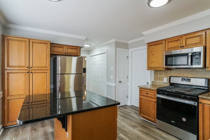 2,180/Mo, 105 Steelwood Ct Garner, NC 27529 Kitchen View 2