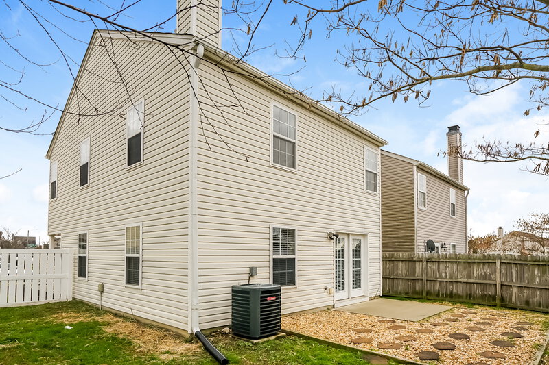 1,980/Mo, 7205 Brighton Hill Ln Raleigh, NC 27616 Rear View