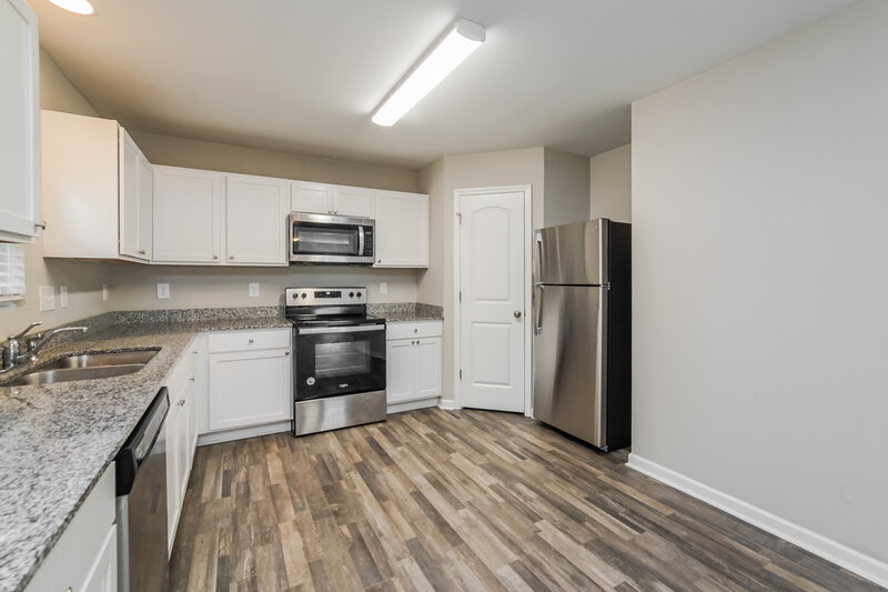 2,135/Mo, 34 Mariposa Ln Clayton, NC 27527 Kitchen View