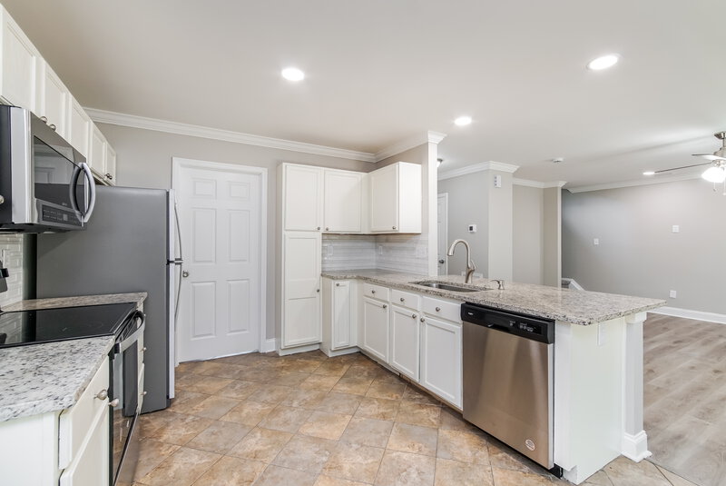 1,880/Mo, 6205 Saybrooke Dr Raleigh, NC 27604 Kitchen View