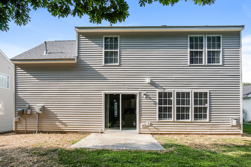 1,880/Mo, 6205 Saybrooke Dr Raleigh, NC 27604 Rear View