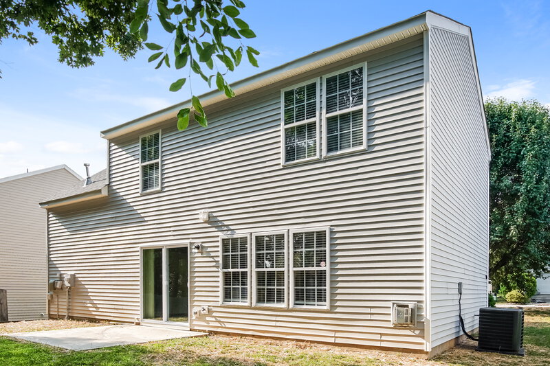 1,880/Mo, 6205 Saybrooke Dr Raleigh, NC 27604 Rear View 2