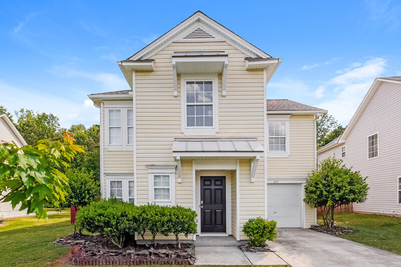 1,990/Mo, 2613 Quarry Ridge Ln Raleigh, NC 27610 External View