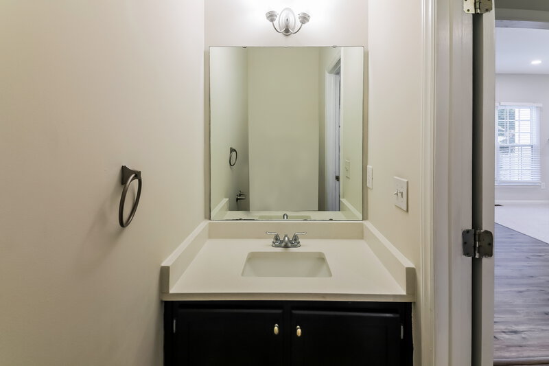 2,280/Mo, 1000 Angel Oaks Ct Raleigh, NC 27610 Powder Room View