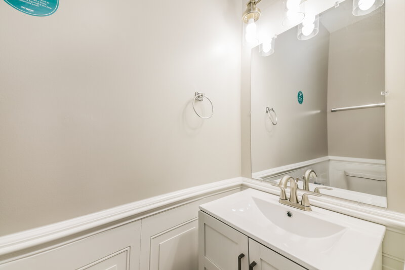 3,590/Mo, 3348 Forest Mill Cir Raleigh, NC 27616 Bathroom View 2