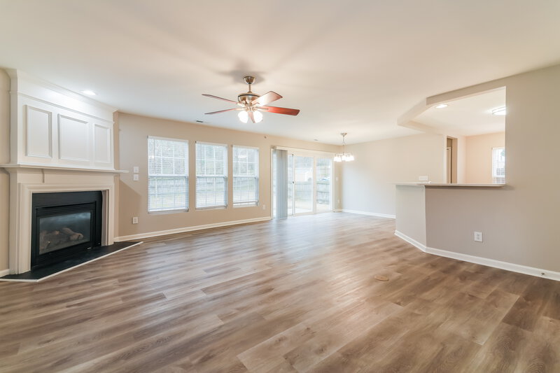 2,125/Mo, 5150 Wetlands Dr Raleigh, NC 27610 Living Room View