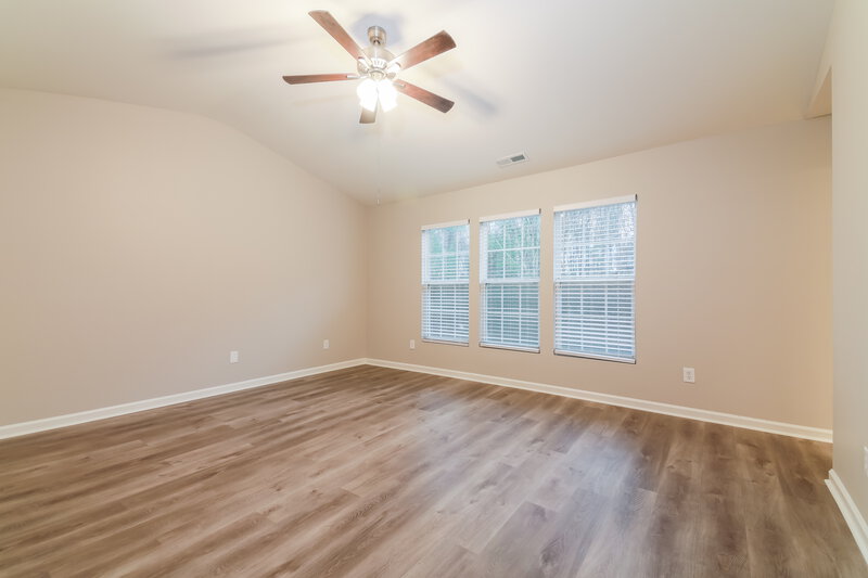 2,125/Mo, 5150 Wetlands Dr Raleigh, NC 27610 Main Bedroom View