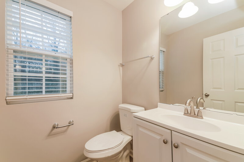2,125/Mo, 5150 Wetlands Dr Raleigh, NC 27610 Bathroom View