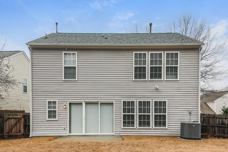 2,125/Mo, 5150 Wetlands Dr Raleigh, NC 27610 Rear View