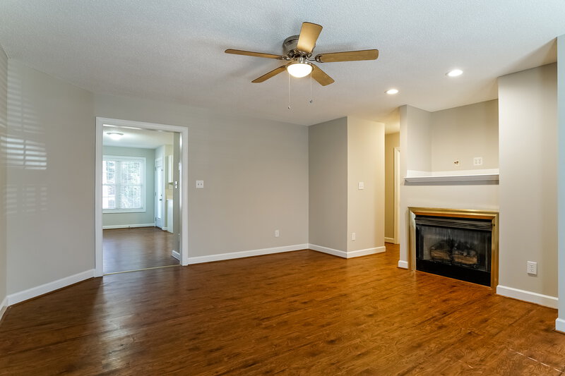 1,895/Mo, 602 Coventry Dr Zebulon, NC 27597 Living Room View