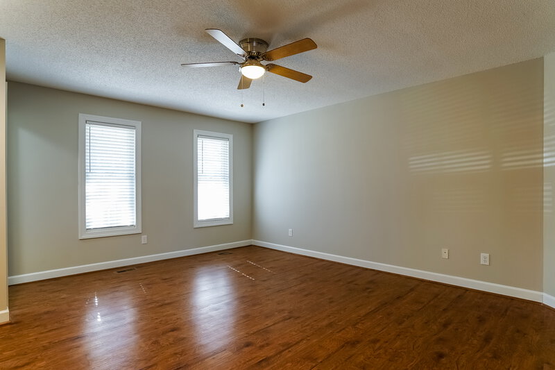 1,895/Mo, 602 Coventry Dr Zebulon, NC 27597 Living Room View 2