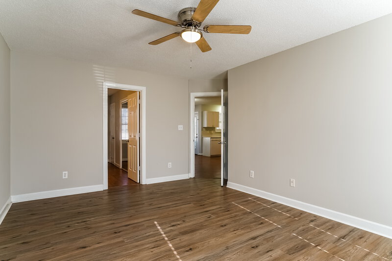 1,895/Mo, 602 Coventry Dr Zebulon, NC 27597 Main Bedroom View 2