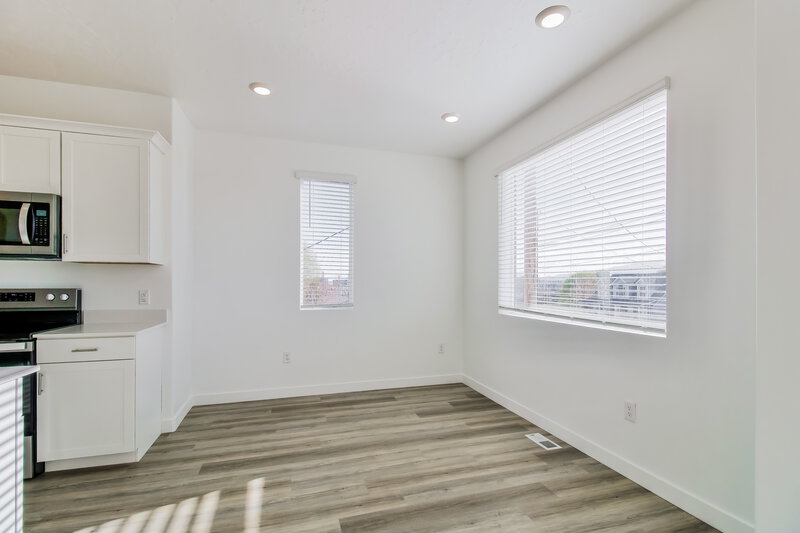 2,300/Mo, 1237 W 100 S Pleasant Grove, UT 84062 Dining Room View