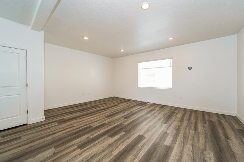 2,225/Mo, 1041 West 90 South Pleasant Grove, UT 84062 Living Room View