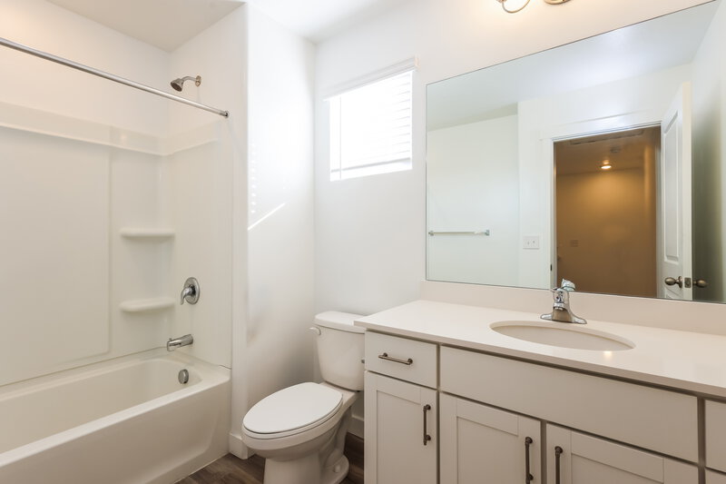 2,680/Mo, 1016 West 90 South Pleasant Grove, UT 84062 Bathroom View