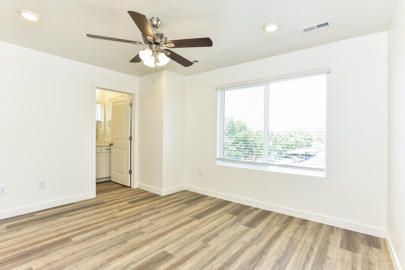 0/Mo, 1094 West 90 South Pleasant Grove, UT 84062 Main Bedroom View 2