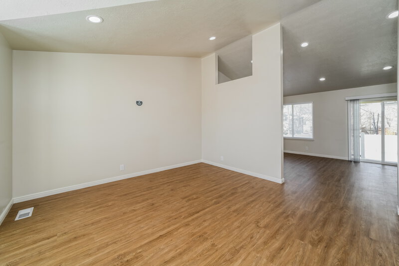 3,180/Mo, 2076 Allison Way Syracuse, UT 84075 Misc View 3