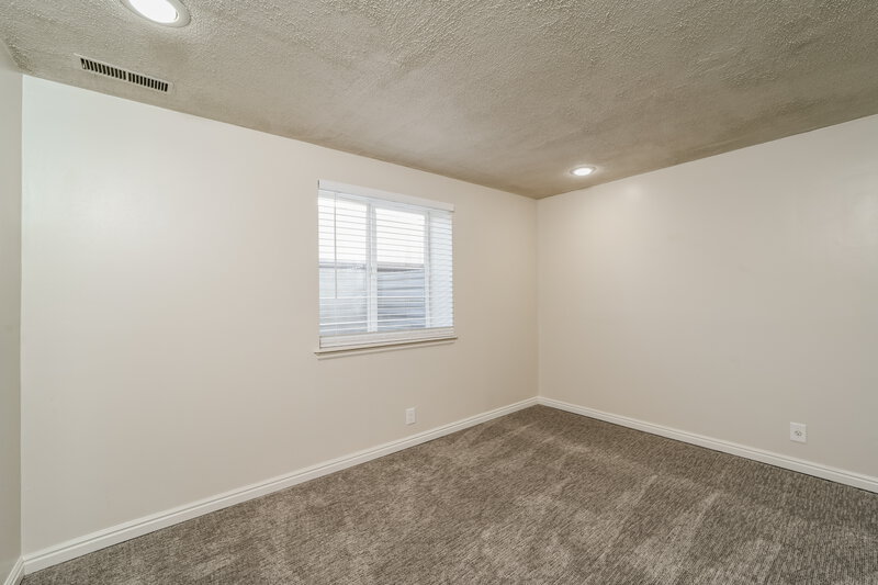 3,180/Mo, 2076 Allison Way Syracuse, UT 84075 Misc View 13
