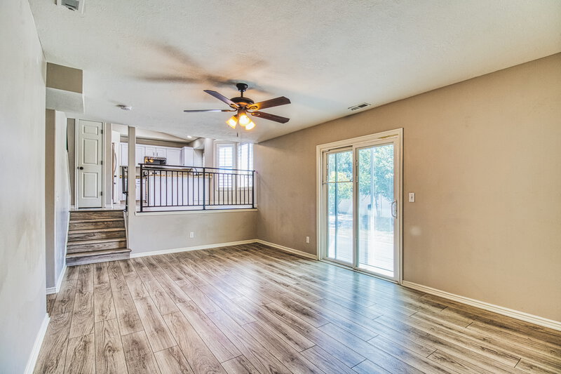 3,085/Mo, 8457 S 935 E Sandy, UT 84094 Family Room View