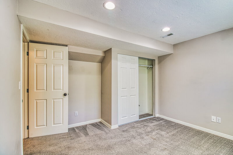 3,085/Mo, 8457 S 935 E Sandy, UT 84094 Bedroom View 4
