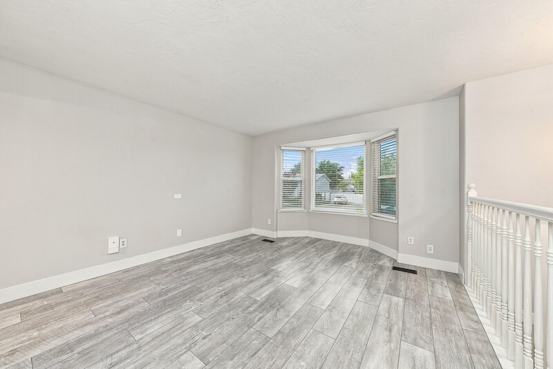 2,450/Mo, 4901 Banquet Ave West Jordan, UT 84081 Living Room View