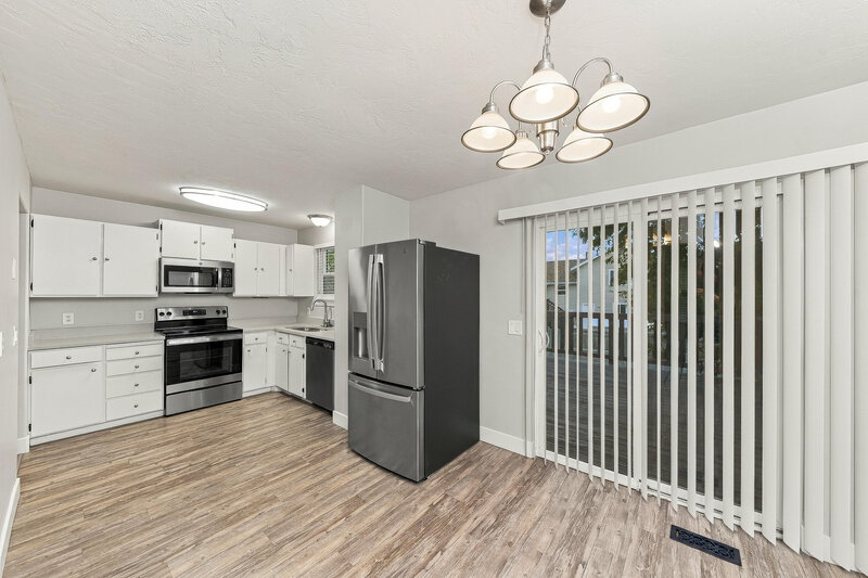2,450/Mo, 4901 Banquet Ave West Jordan, UT 84081 Kitchen View 2