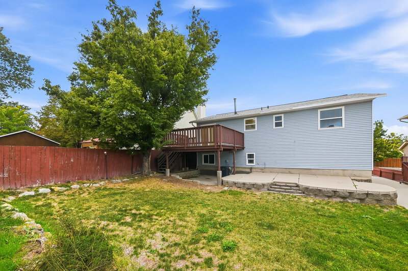 2,450/Mo, 4901 Banquet Ave West Jordan, UT 84081 Rear View