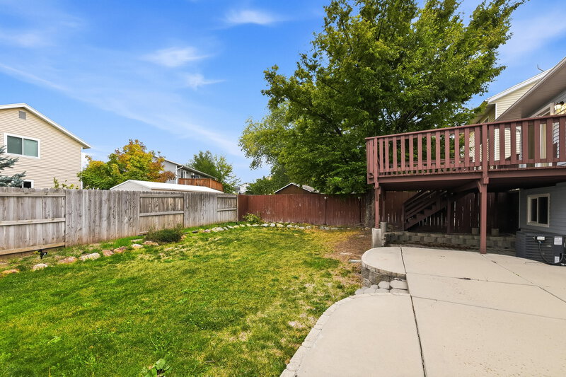 2,450/Mo, 4901 Banquet Ave West Jordan, UT 84081 Backyard View