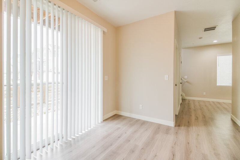 2,525/Mo, 850 W Shelton Way Unit 174 Midvale, UT 84047 Dining Room View