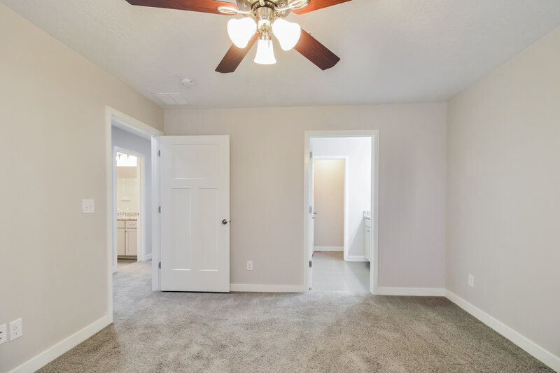 2,525/Mo, 850 W Shelton Way Unit 174 Midvale, UT 84047 Main Bedroom View 2