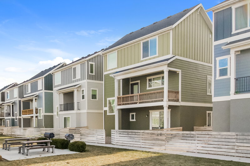 2,525/Mo, 850 W Shelton Way Unit 174 Midvale, UT 84047 Rear View 2