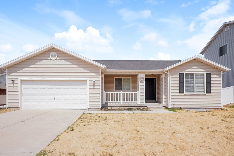 2,275/Mo, 322 Trappers Pond Ct Tooele, UT 84074 External View