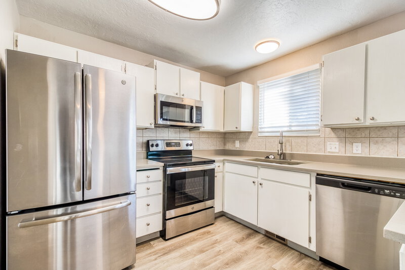 2,695/Mo, 3988 Burningham Dr Salt Lake City, UT 84119 Misc View 5