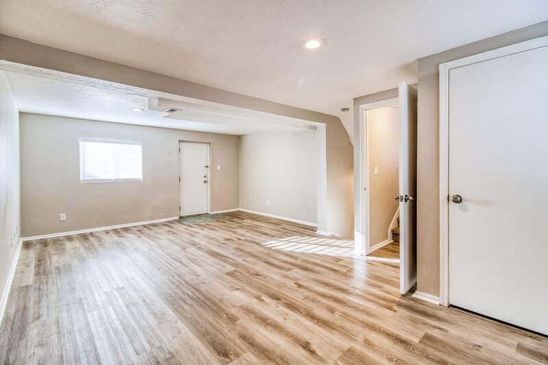 2,695/Mo, 3988 Burningham Dr Salt Lake City, UT 84119 Misc View 12